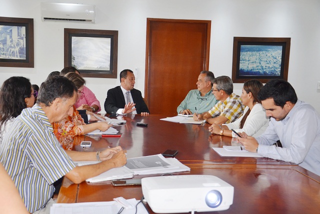 LEANDRO ALCALDE EN LA REUNION DE EMPALME NUEVO GOBIERNO 2